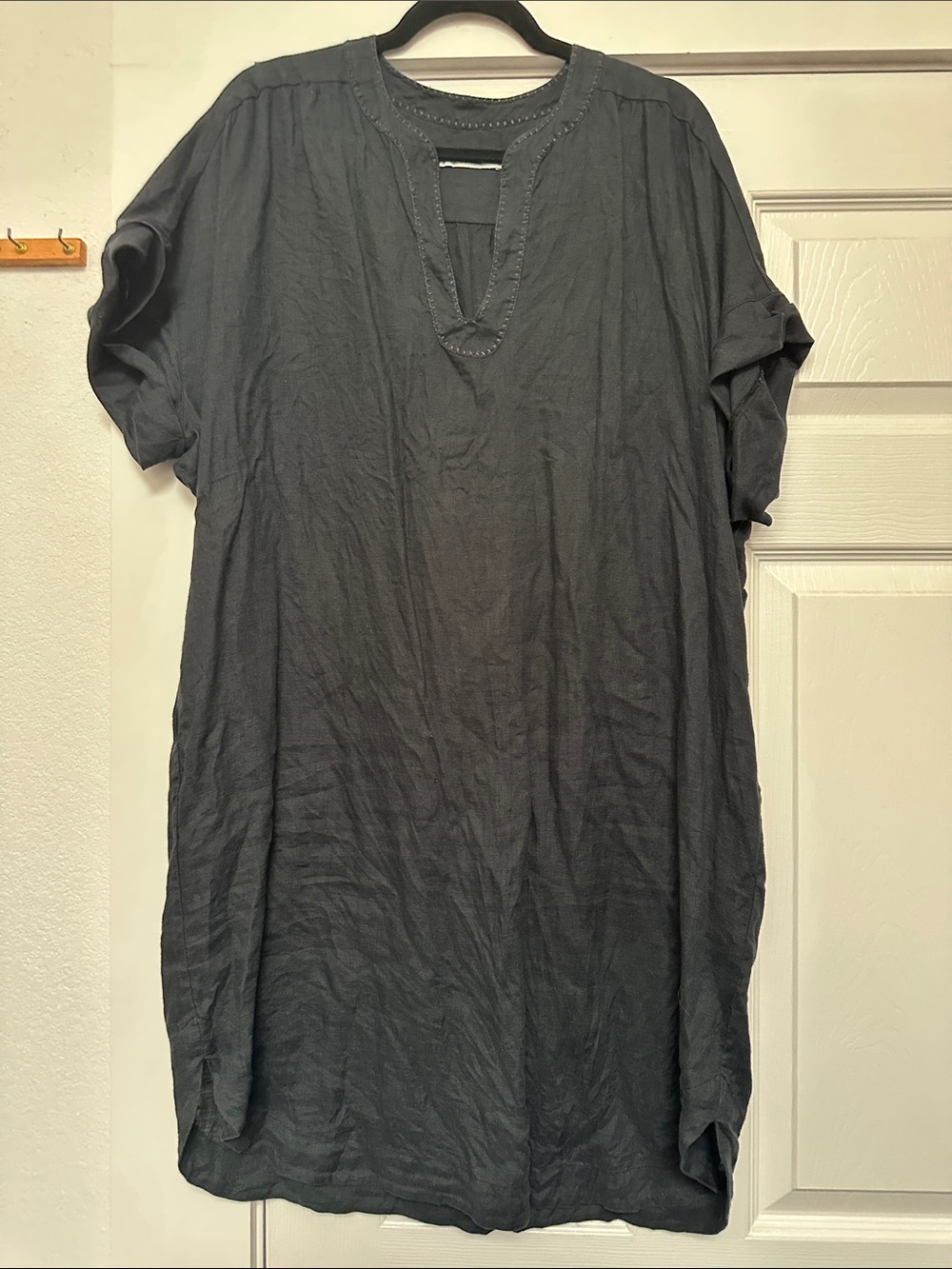 0039 Italy Women's Short-Sleeve linen Dress in Charcoal